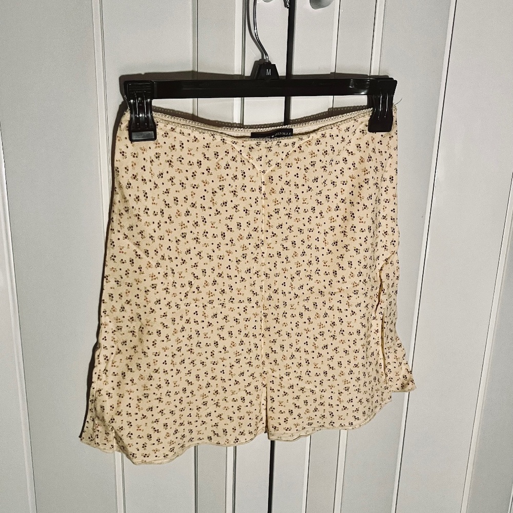 Brandy Melville Floral mini skirt